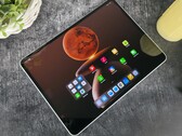 Análisis del Oppo Pad 4 Pro. (Fuente de la imagen: Marcus Herbrich/Notebookcheck)