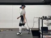 El robot toma información de los patrones de respiración del sujeto e infiere la forma óptima de mejorar el movimiento de la cadera. (Fuente: Park et al)