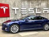 Biden evoca la Ley de Producción de Defensa sobre los materiales de las baterías de los vehículos eléctricos mientras Tesla y Samsung esquivan la subida del precio del níquel
