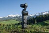 La Insta360 Luna Ultra cuenta con una pantalla táctil OLED desmontable