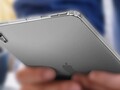 Este nuevo render no oficial de Apple del iPad mini 6 muestra que la tableta tiene un flash y parece un mini iPad Air 4. (Fuente de la imagen: @MajinBuOfficial - editado)