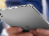 Este nuevo render no oficial de Apple del iPad mini 6 muestra que la tableta tiene un flash y parece un mini iPad Air 4. (Fuente de la imagen: @MajinBuOfficial - editado)