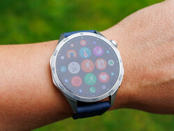 Huawei Watch GT 4 al aire libre