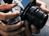 Se prevé que la Fujifilm X-T5 que se muestra aquí tenga un sucesor en breve.
