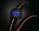 El reloj Seiko 5 Sports x Bamford Edición Limitada (en la imagen) tiene una esfera verde azulado acentuada por atrevidos elementos naranjas, azules y blancos tanto en la esfera como en la correa de nailon. (Fuente de la imagen: Seiko)