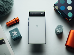 La actualización de febrero para los Google Pixel 6 y Pixel 6 Pro está causando nuevos problemas en algunos terminales. (Fuente de la imagen: Jonas Elia)