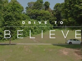 El primer anuncio de Tesla se titula "Drive to Believe" (imagen: Tesla Asia/Twitter)