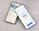 Dos teléfonos inteligentes en los que se ve una pantalla de actualización