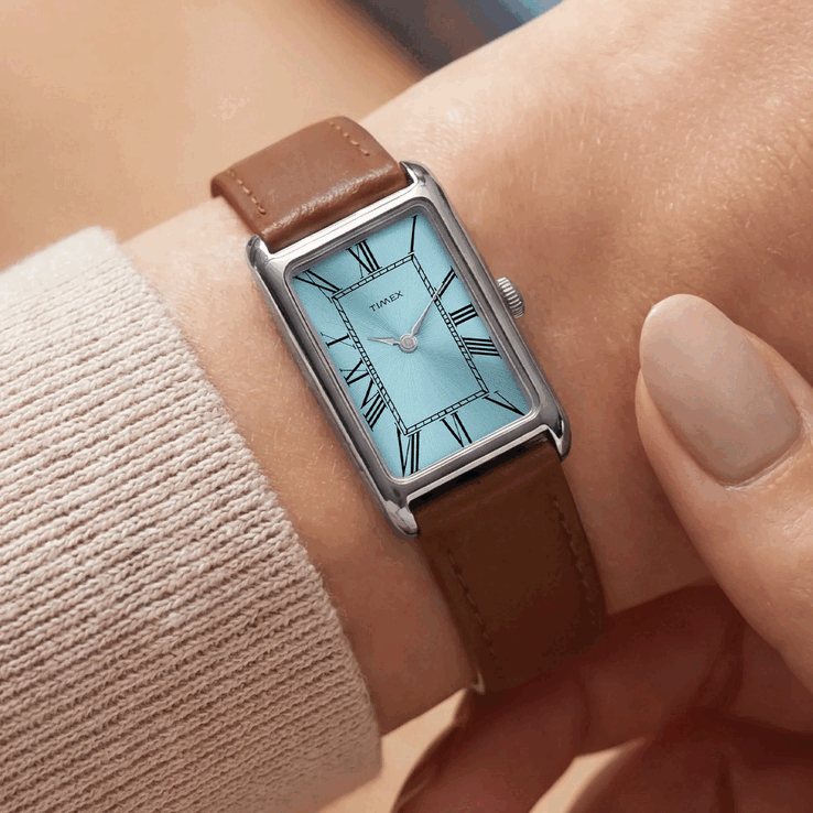 El reloj Timex 1976 Lexington Reissue Inspired TW2Y78900 viene con una correa de cuero marrón