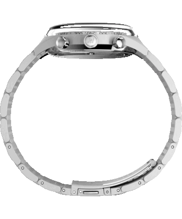 Vista lateral del cronógrafo Timex Marlin Jet, en la que se aprecian su gran cristal abombado de Hesalite, el bisel taquimétrico, la caja de acero inoxidable, la corona y los pulsadores del cronógrafo.