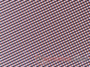 La capa de Gorilla Glass es algo gruesa, por lo que los colores no resaltan tanto como lo harían normalmente en un iPad o un smartphone de gama alta
