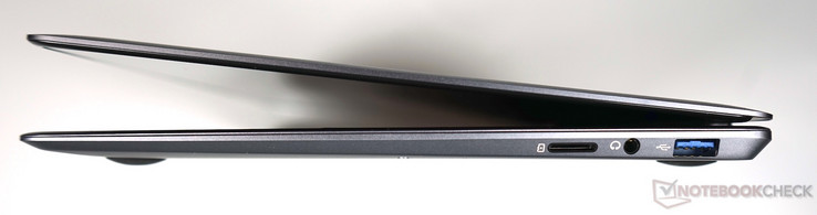 Lado derecho: ranura para tarjeta microSD, conector de 3,5 mm, USB 3.0 Tipo A
