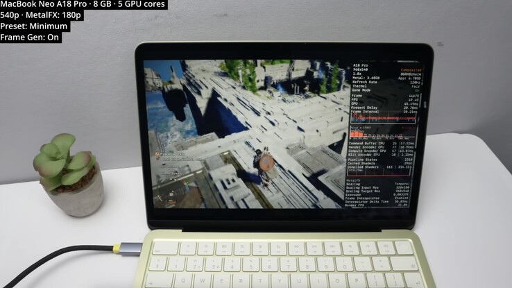 Crimson Desert se ejecuta en A18 Pro, pero hay una captura algo borrosa.