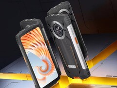 Oscal Pilot 2: smartphone resistente con linterna.