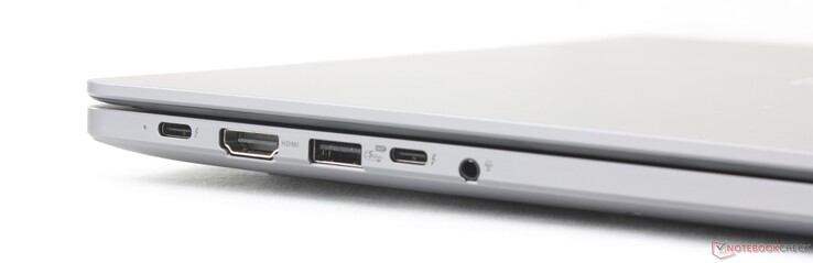 Izquierda: 2 puertos USB-C Thunderbolt 4 con DisplayPort 2.1 + Power Delivery, HDMI 2.1, USB-A 3.2 Gen. 1 (5 Gbps), conector de 3,5 mm para auriculares