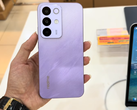 Realme C85 Pro en morado (Fuente de la imagen: LVN Rv en YouTube)