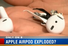 Despiece de los AirPods en Apple. (Fuente de la imagen: WFLA News)