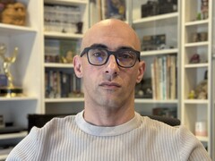 Las gafas Brilliant Labs Halo AI tienen una minúscula pantalla heads up microOLED de 0,2 pulgadas (Fuente de la imagen: Brilliant Labs)