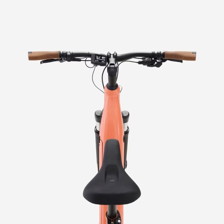 La bicicleta eléctrica Decathlon Peach Orange Rockrider E-ACTV 500