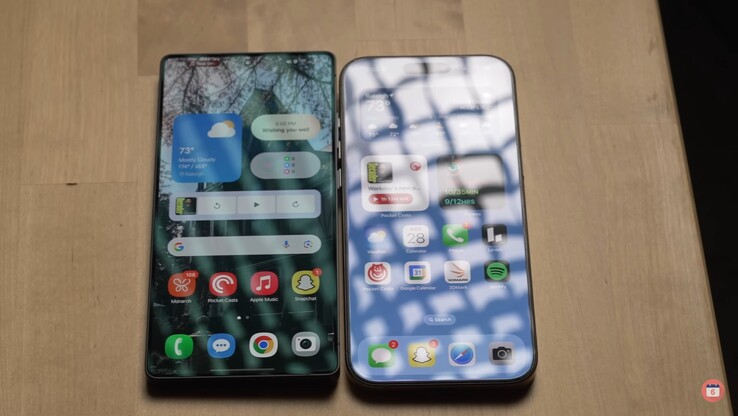 Galaxy Reflectividad de la pantalla del S25 Ultra frente a la del iPhone 16 Pro Max. (Fuente de la imagen: 6 Months Later en YouTube)