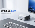 El Minisforum UM750L Slim se presenta en una única opción de color plateado con un botón de encendido en contraste. (Fuente de la imagen: Minisforum)