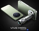 Una toma de la Vivo X300s con su accesorio teleconvertidor oficial acoplado.