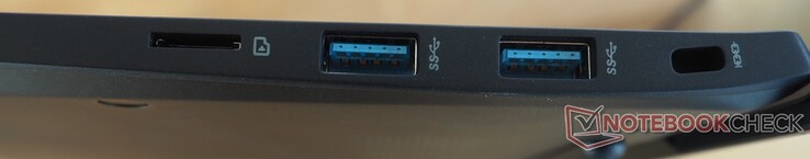 Derecha: microSD, 2 USB-A 3.2 Gen 2, bloqueo Kensington