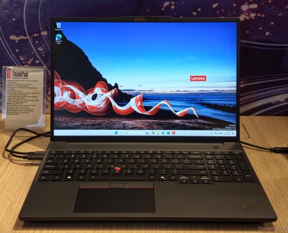 El Lenovo ThinkPad T16 Gen 5.