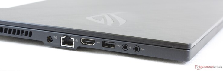 Izquierda: adaptador de CA, Gigabit RJ-45, HDMI 2.0b, USB 3.2 Gen. 2 Tipo A, micrófono de 3.5 mm, auriculares de 3.5 mm