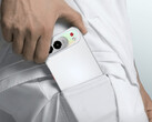 Por el momento, solo está disponible para su compra la versión de 512 GB. En la imagen: una fotografía promocional en la que se muestra la parte trasera del teléfono.