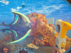 Una captura de pantalla de una versión modded de Subnautica 2 con criaturas matables