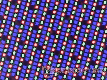 Subpíxeles RGB nítidos con un granulado mínimo