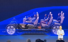 Ford da carpetazo al proyecto de SUV EV de tres filas de asientos mientras que el negocio del Model e se desangra por más de 1.100 millones de dólares a medida que el mercado de los EV sigue debilitándose. (Fuente de la imagen: M. Martinez en X)