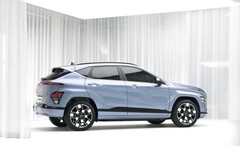 Además de los evidentes cambios visuales, el Hyundai Kona Eléctrico 2024 también luce algunas mejoras técnicas (Imagen: Hyundai)