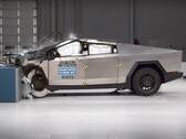 Prueba de choque del Tesla Cybertruck IIHS (Fuente de la imagen: IIHS)