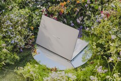 No está previsto que los Asus ZenBook S14 y Zenbook S16 estén disponibles en todas las regiones. (Fuente de la imagen: Asus)