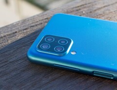 El Galaxy A12 tiene una cámara de 48 MP. (Fuente: Expert Reviews)