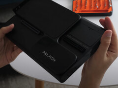 La Peladn Link S-3 va por detrás de soluciones eGPU OCuLink como la Minisforum DEG1 en lo que a rendimiento se refiere. (Fuente de la imagen: Try Some Tech)