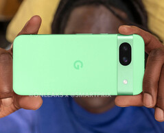 Google presentará el Pixel 8a dentro de quince días. (Fuente de la imagen: @OnLeaks & SmartPrix)