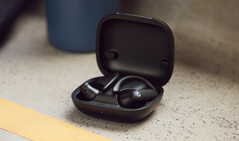 Apple's Powerbeats Pro 2 earbuds reportedly feature a heart rate sensor. (Fuente de la imagen: Arsène Lupin)