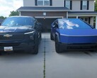 El Tesla Cybertruck se enfrenta a la dura competencia de las camionetas eléctricas de la competencia, incluido el Chevrolet Silverado EV. (Fuente de la imagen: Lamar MK vía YouTube)