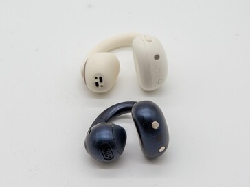 En comparación con el predecesor (azul), el fabricante ha cambiado la forma de los auriculares en el soporte