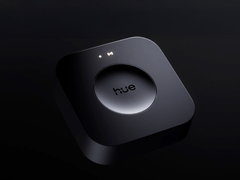 Philips Hue Bridge Pro (en la imagen) y Bridge reciben nuevas actualizaciones. (Fuente de la imagen: Philips Hue) 