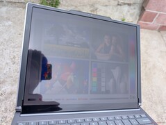 Al aire libre bajo la luz del sol