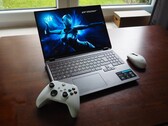 Análisis del portátil Medion Erazer Beast 16 X1: RTX 5090 gamer con refrigeración por agua opcional