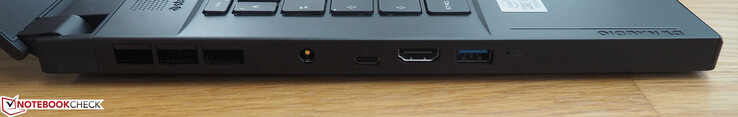 Lado izquierdo: alimentación, Thunderbolt 3, HDMI, USB-A 3.1 Gen2