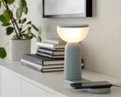 La lámpara portátil IKEA BETTORP LED tiene una base con dos almohadillas de carga inalámbrica de 5 W. (Fuente de la imagen: IKEA)