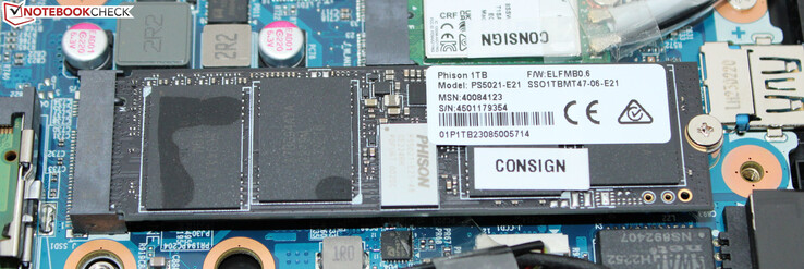 Un SSD PCIe 4 sirve como unidad del sistema.