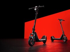 Los e-scooters NIU KQi 300P y KQi 300X estarán disponibles para pre-pedidos a partir del 31 de enero. (Fuente de la imagen: NIU)