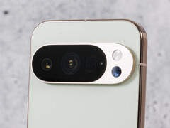 Cámaras del Google Pixel 10 Pro (Fuente de la imagen: Daniel Schmidt)